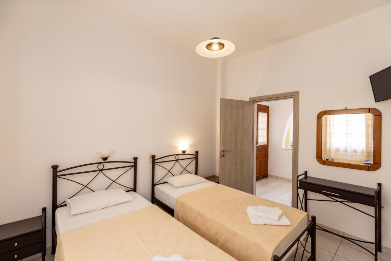 קמרס Peris Rooms מראה חיצוני תמונה