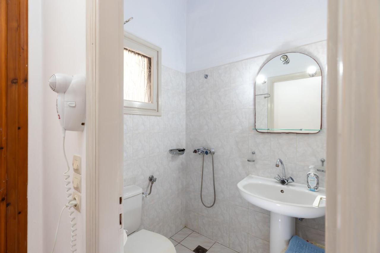 קמרס Peris Rooms מראה חיצוני תמונה