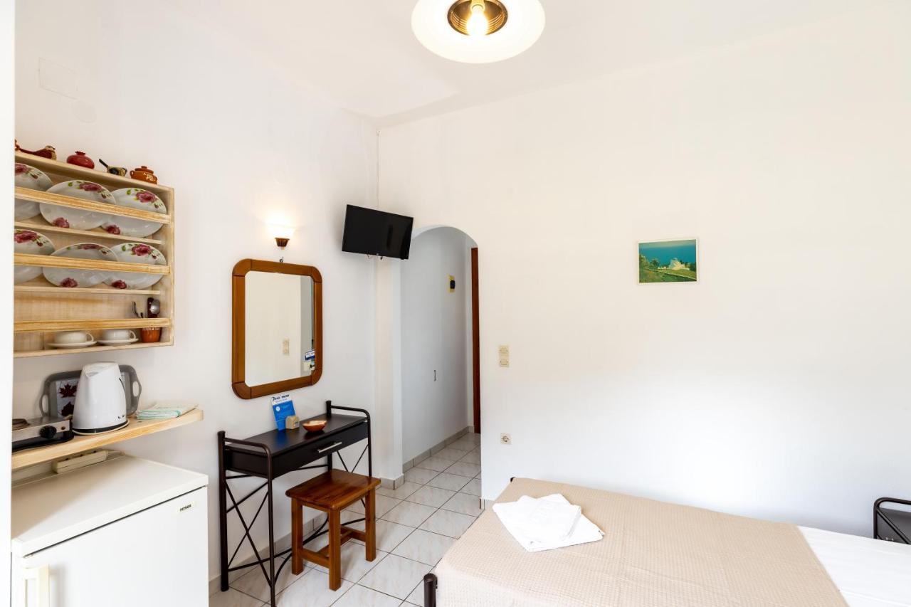 קמרס Peris Rooms מראה חיצוני תמונה